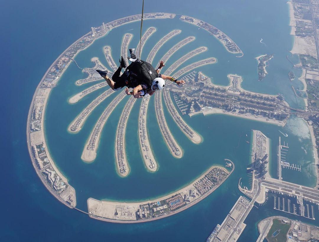 Скайдайвинг (Прыжок с парашютом)