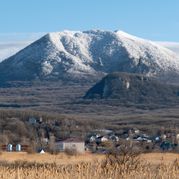 Поискать снег на вершине горы