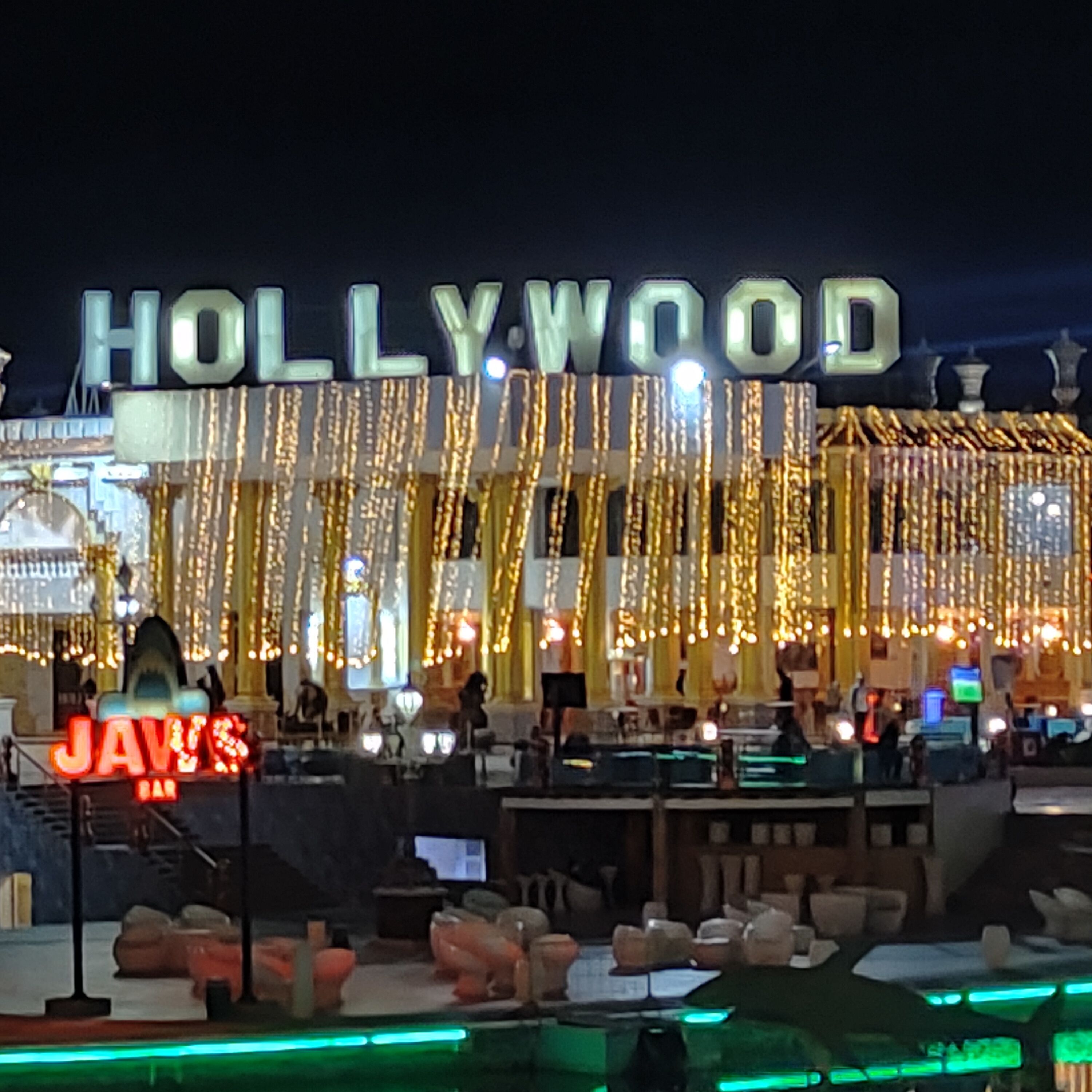 Парк развлечений Hollywood