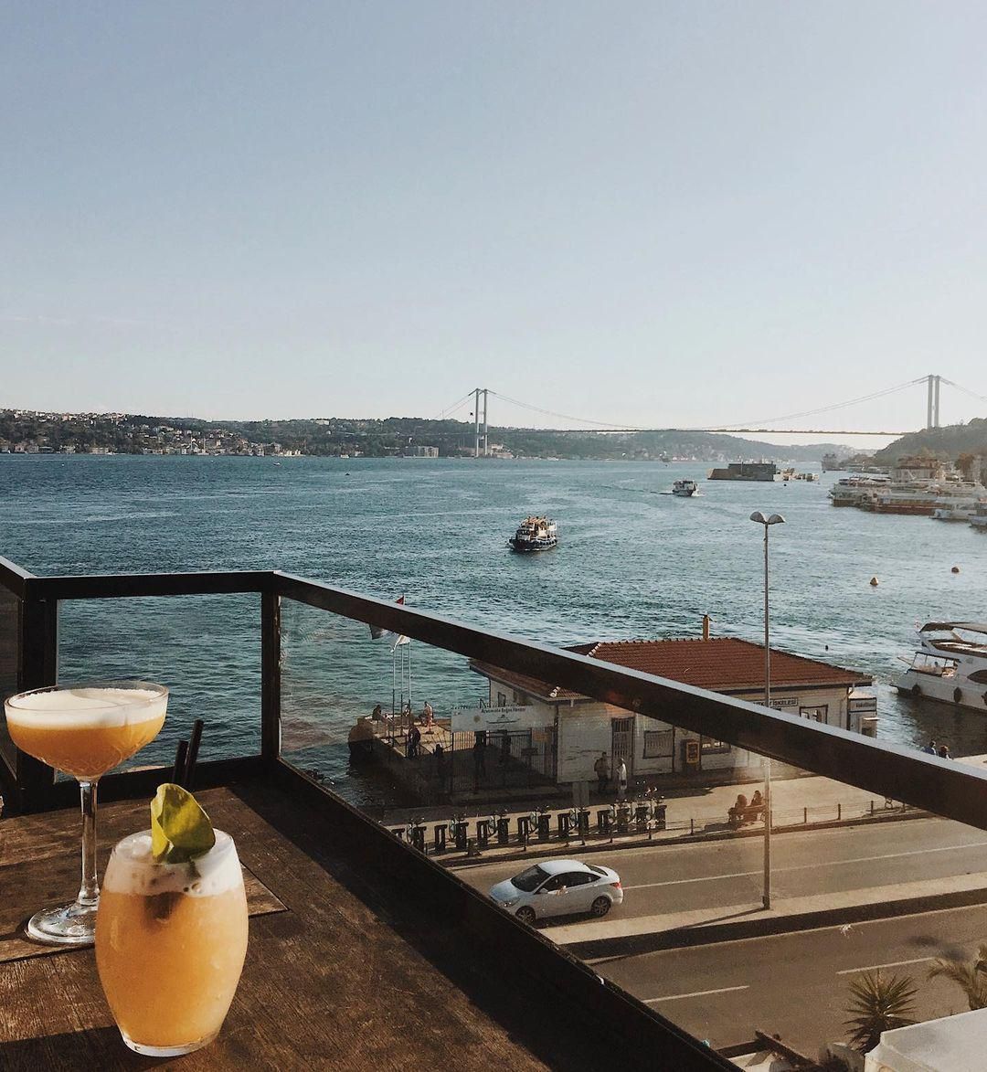 Alexandra cocktail bar