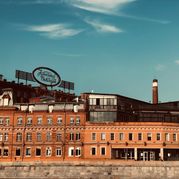 Погулять по арт-кластеру «Красный Октябрь»