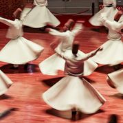 Посмотреть танец дервишей