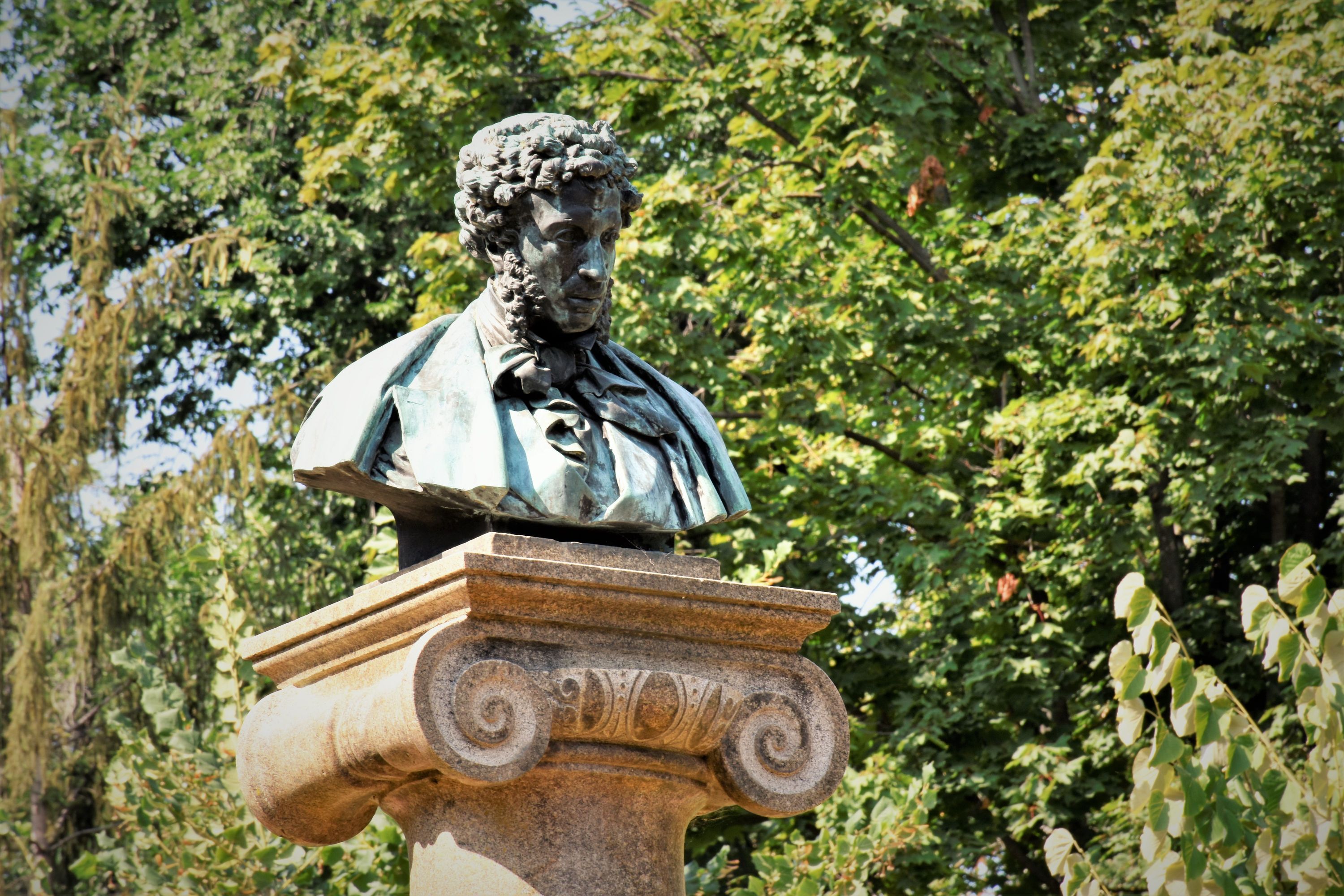 Памятник Пушкину