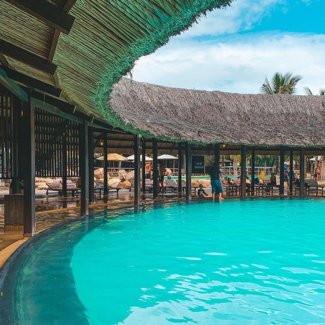 I-resort ыстық бұлағы