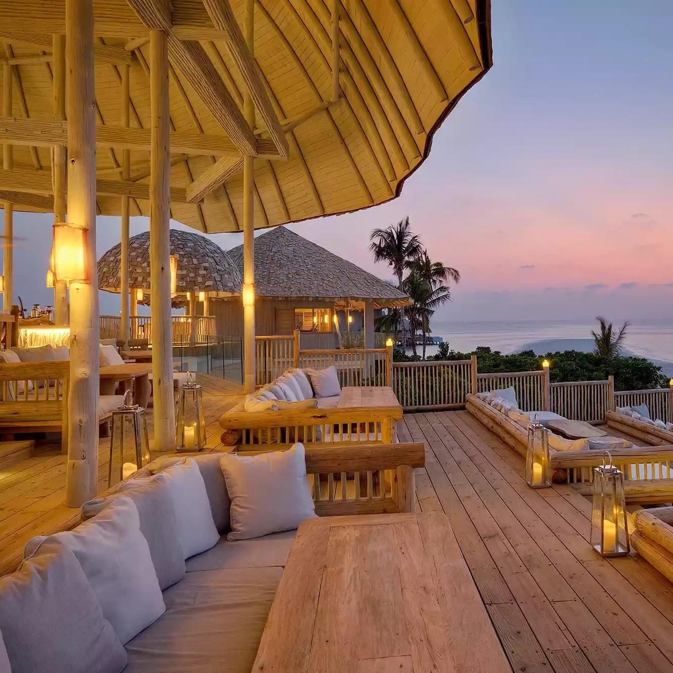 Ресторан Out of This World