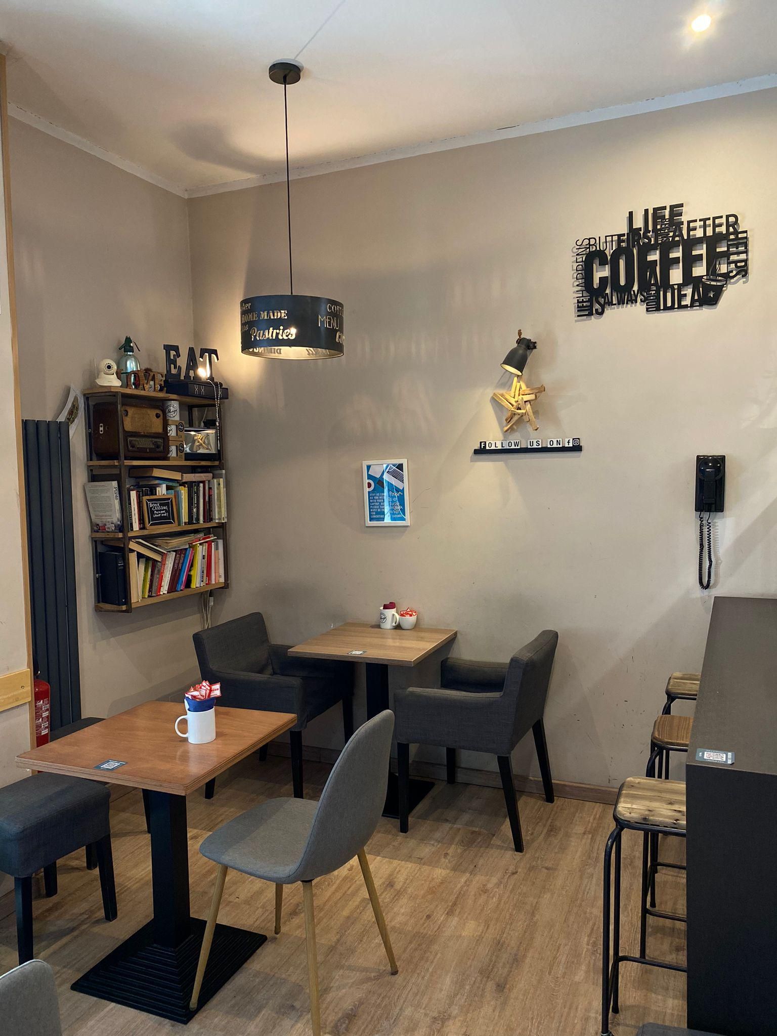 Кафе Mugs & Co