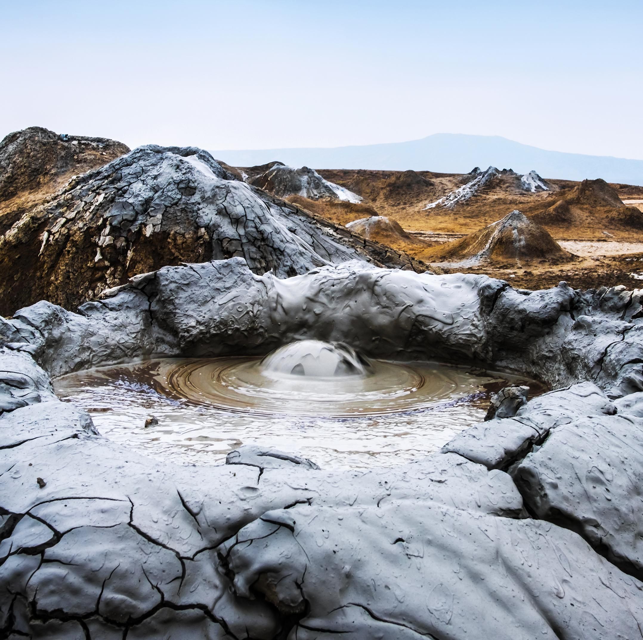 Увидеть грязевые вулканы
