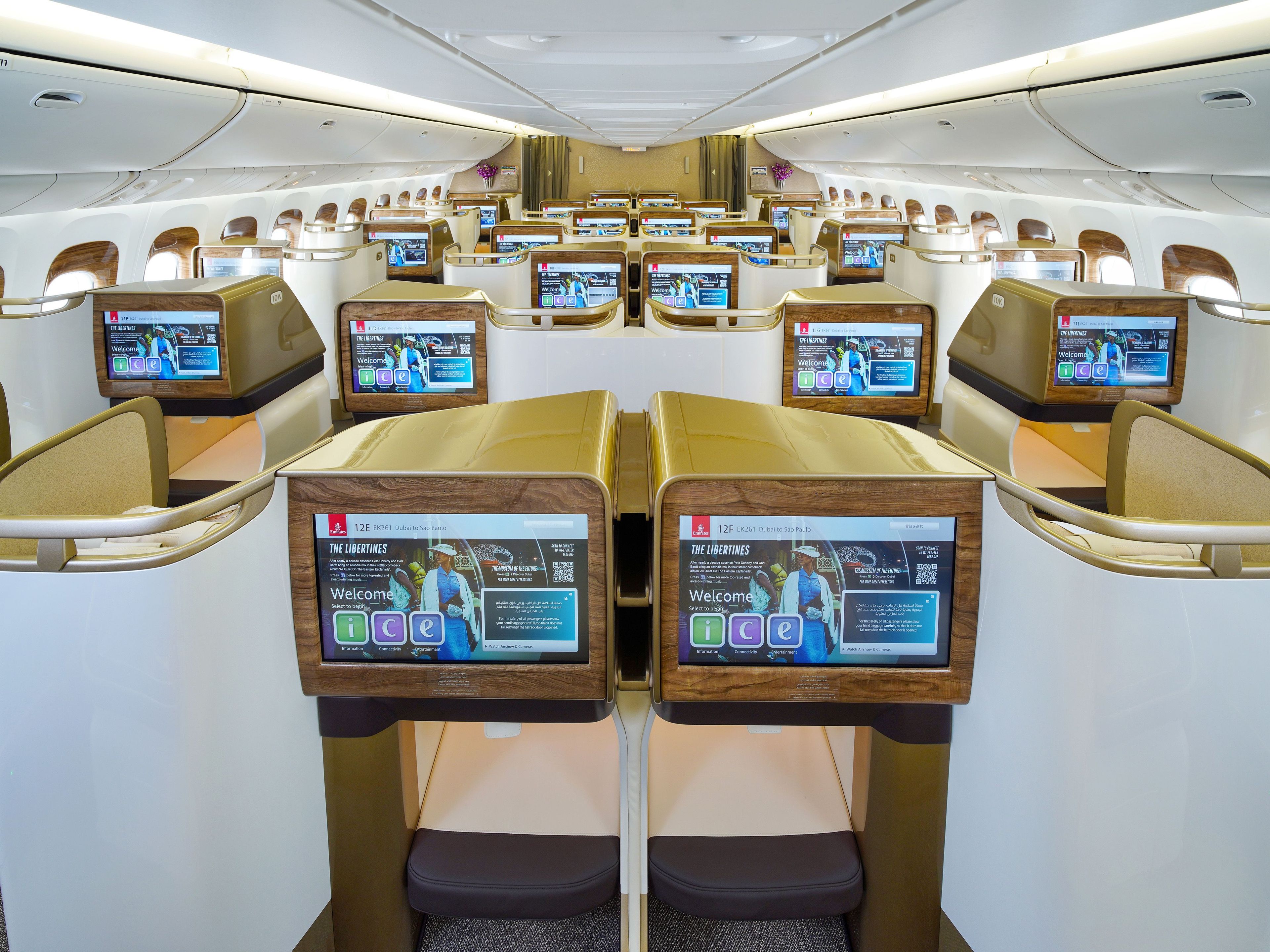 Бизнес-класс B777.jpg