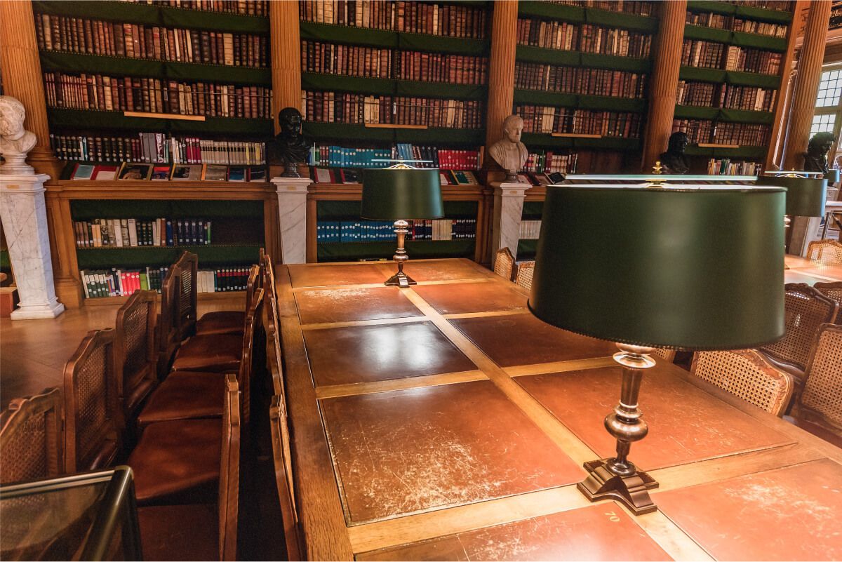 Библиотека в Париже