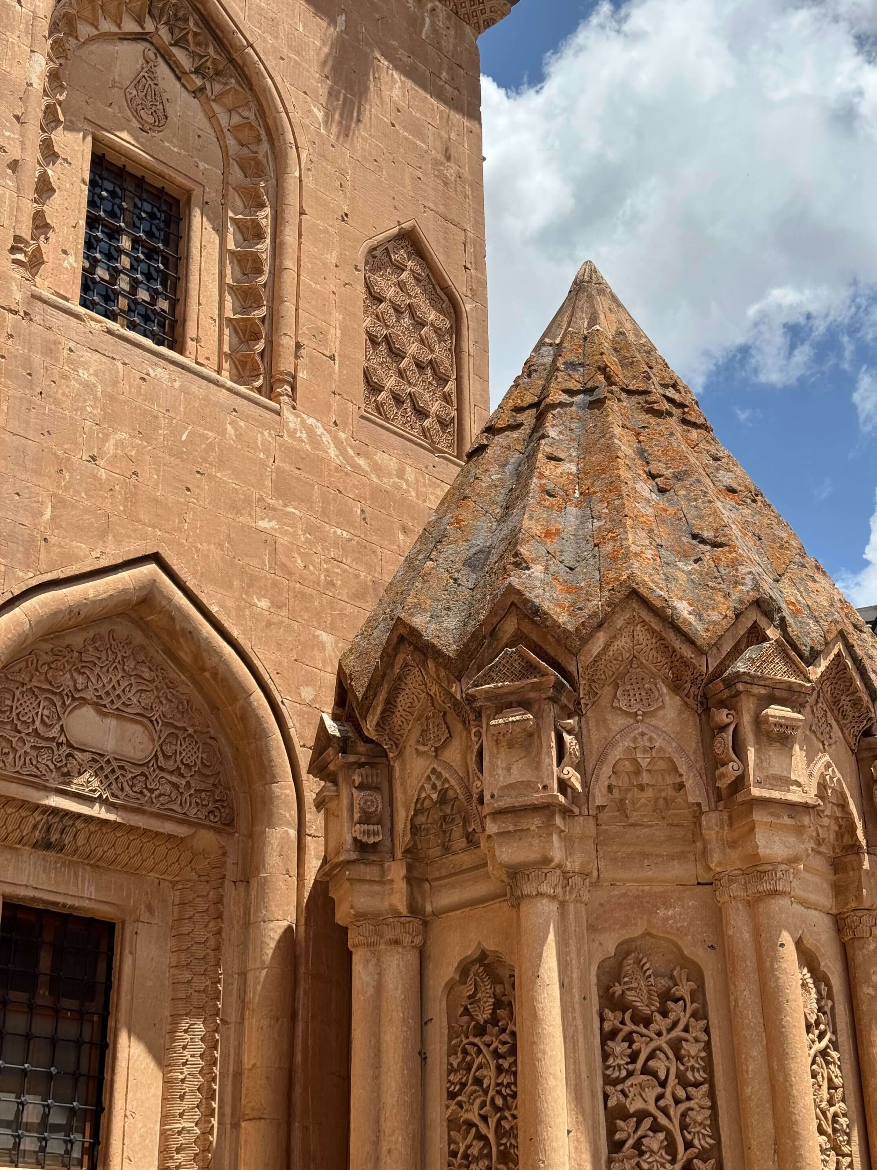 Дворец Исхак-Паши