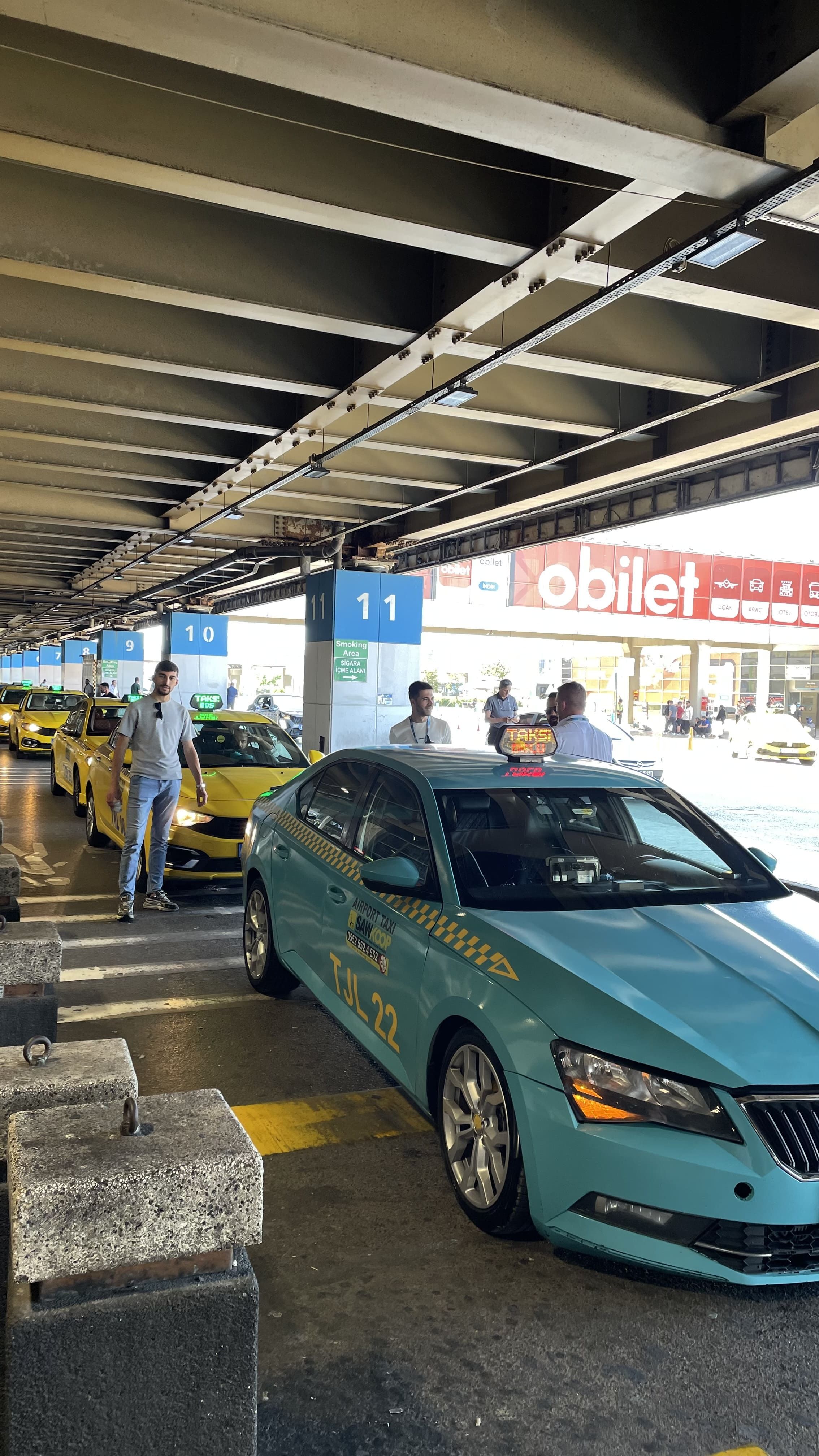 Такси в аэропорту в Стамбуле