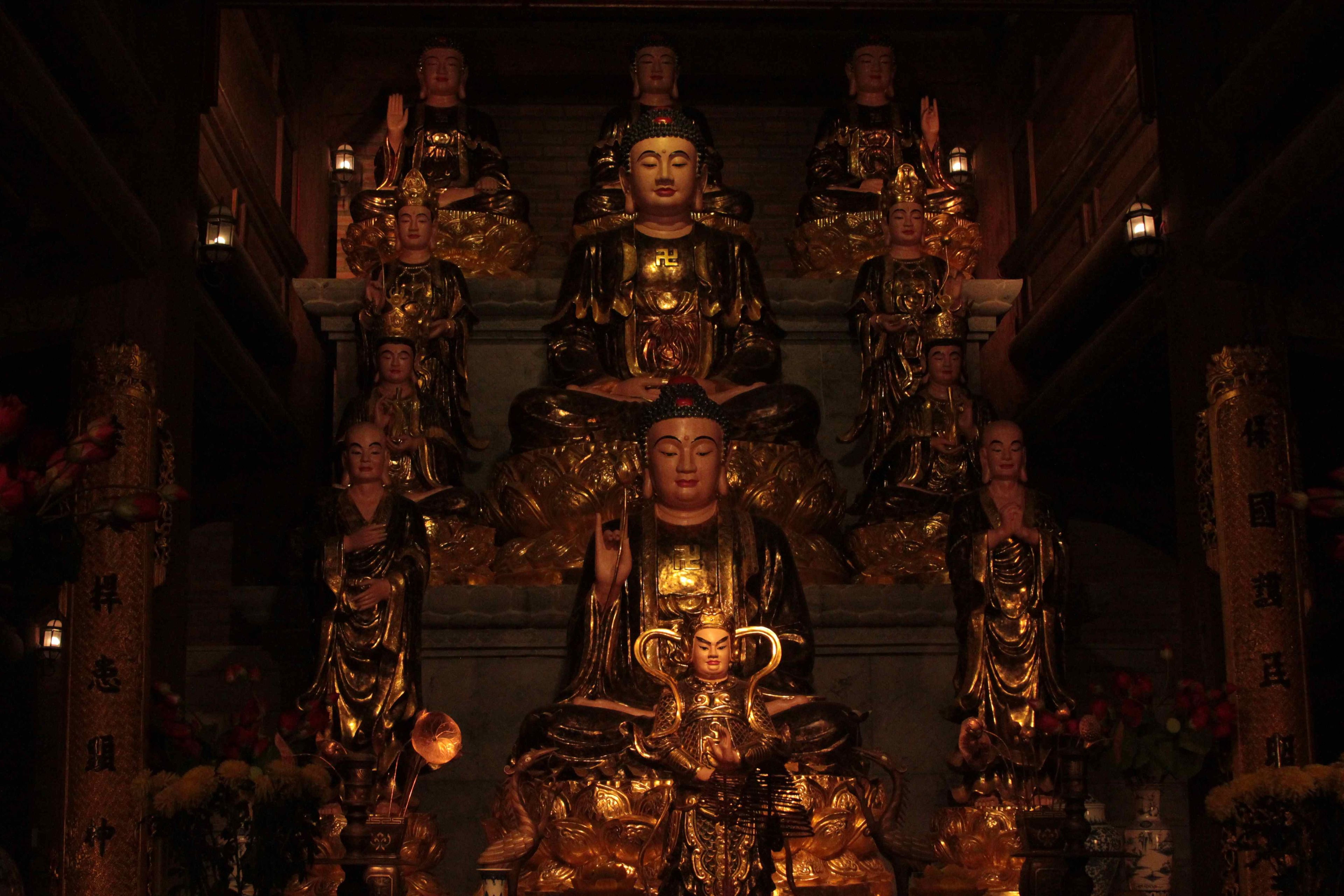 Золотой Будда