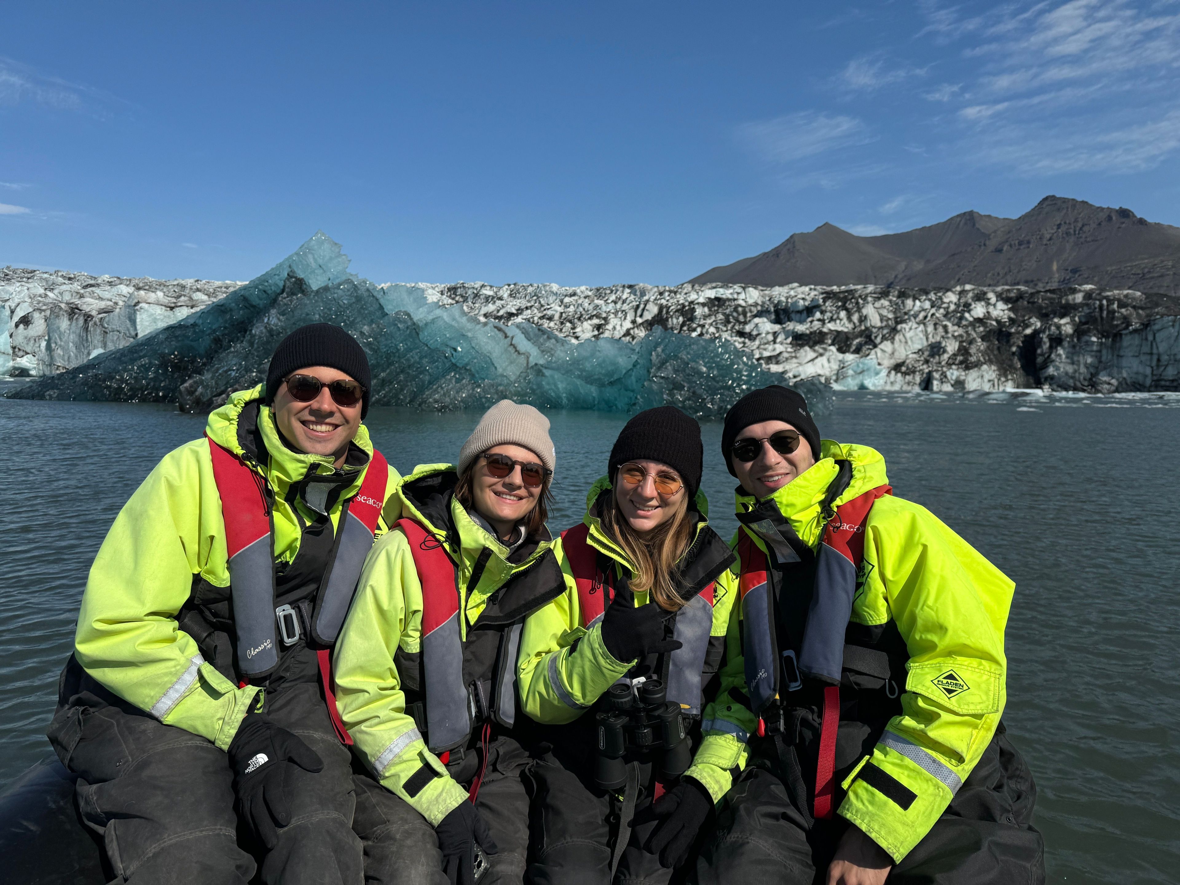 Как я спланировала идеальное путешествие с друзьями по Исландии