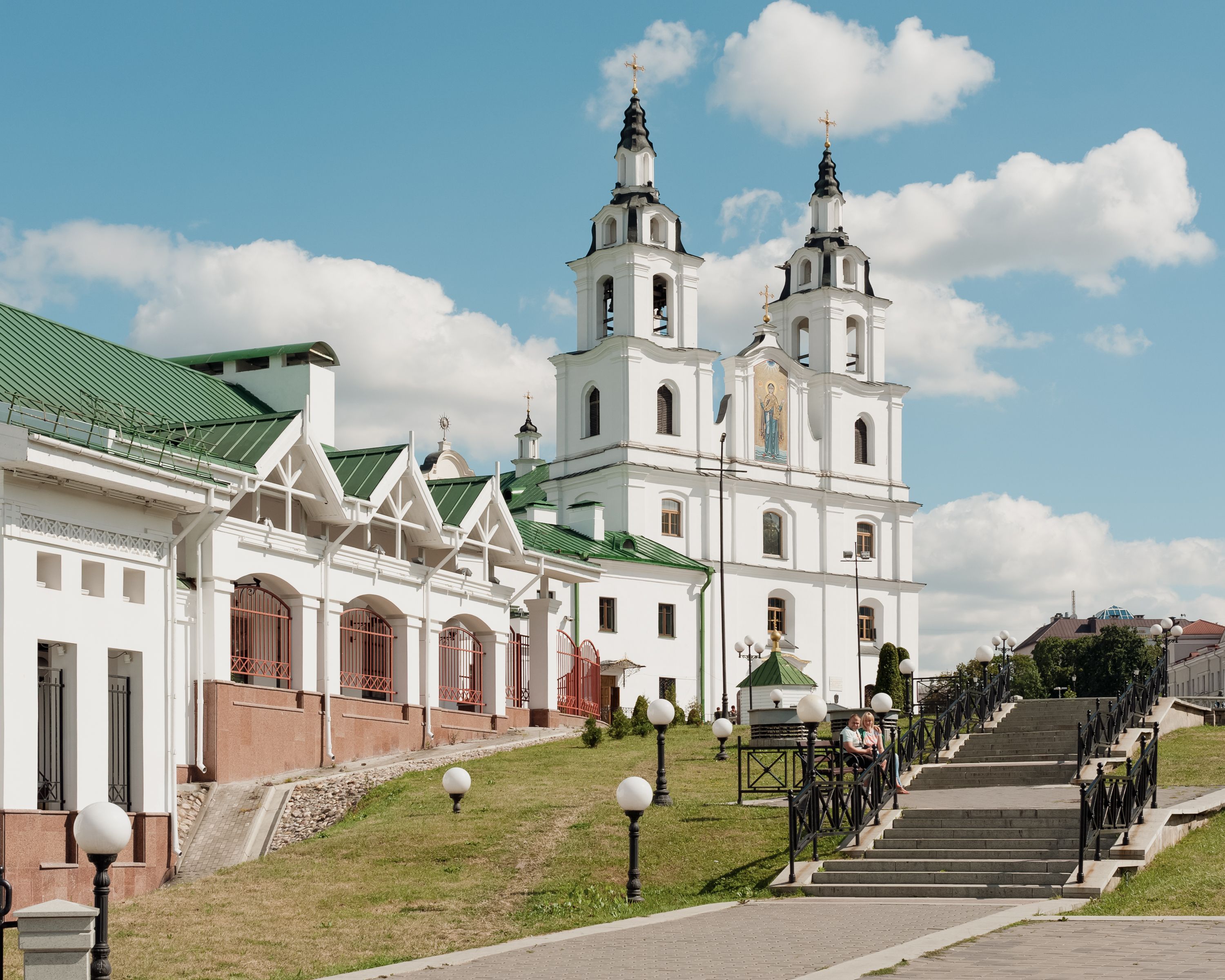 Кафедральный собор Сошествия Святого Духа.jpg