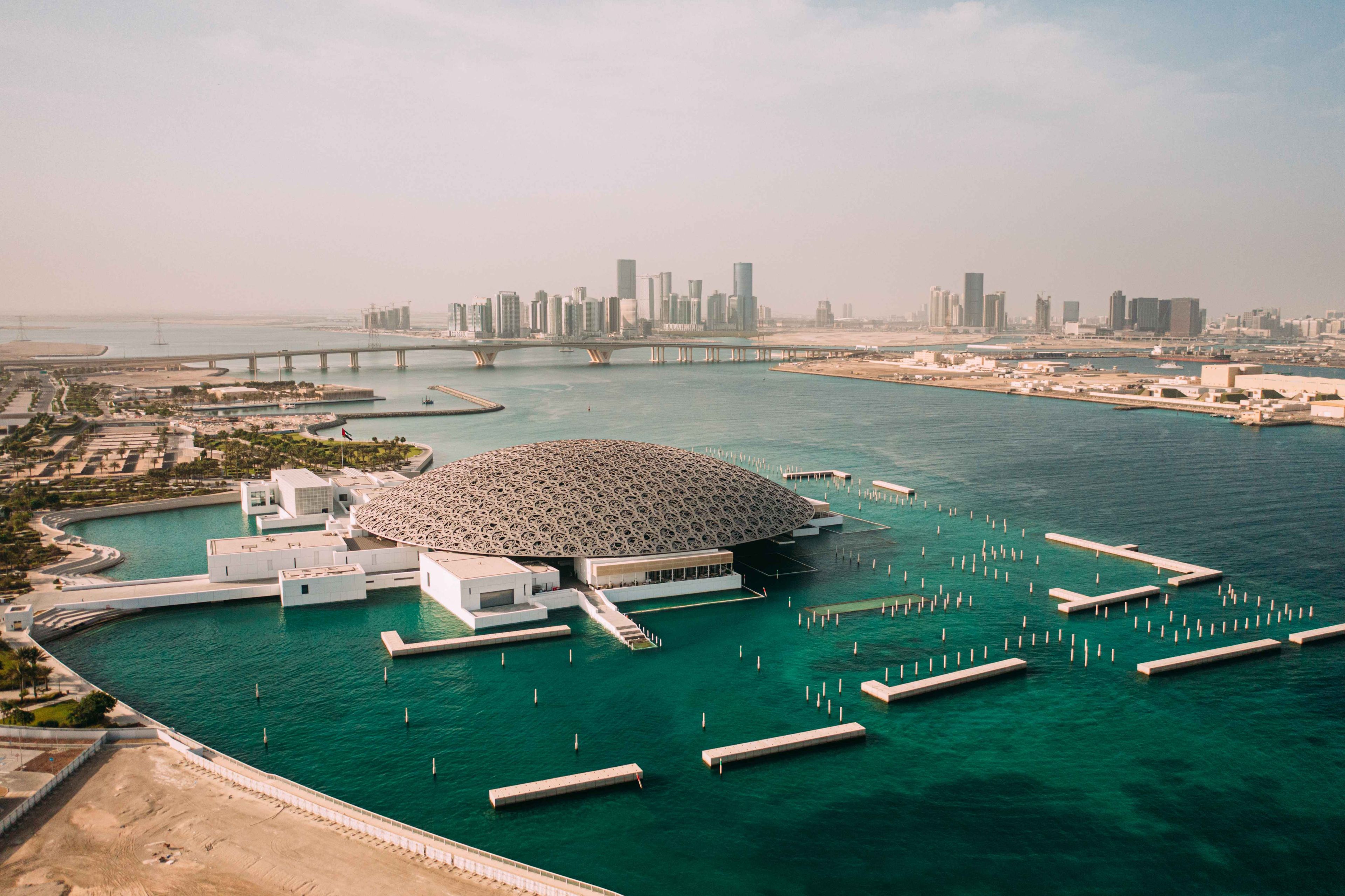 Лувр Абу-Даби