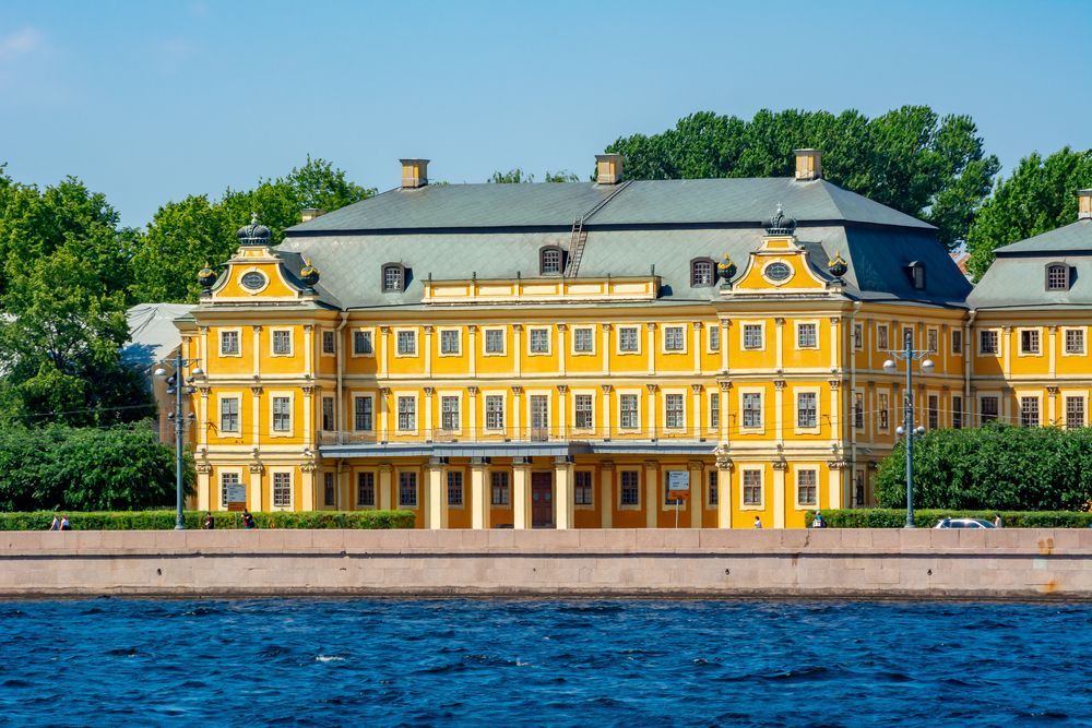 Меншиковский дворец