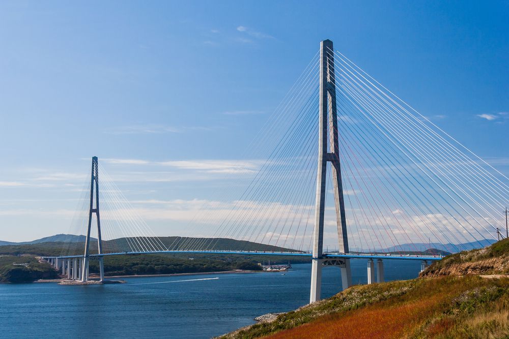 Остров Русский.