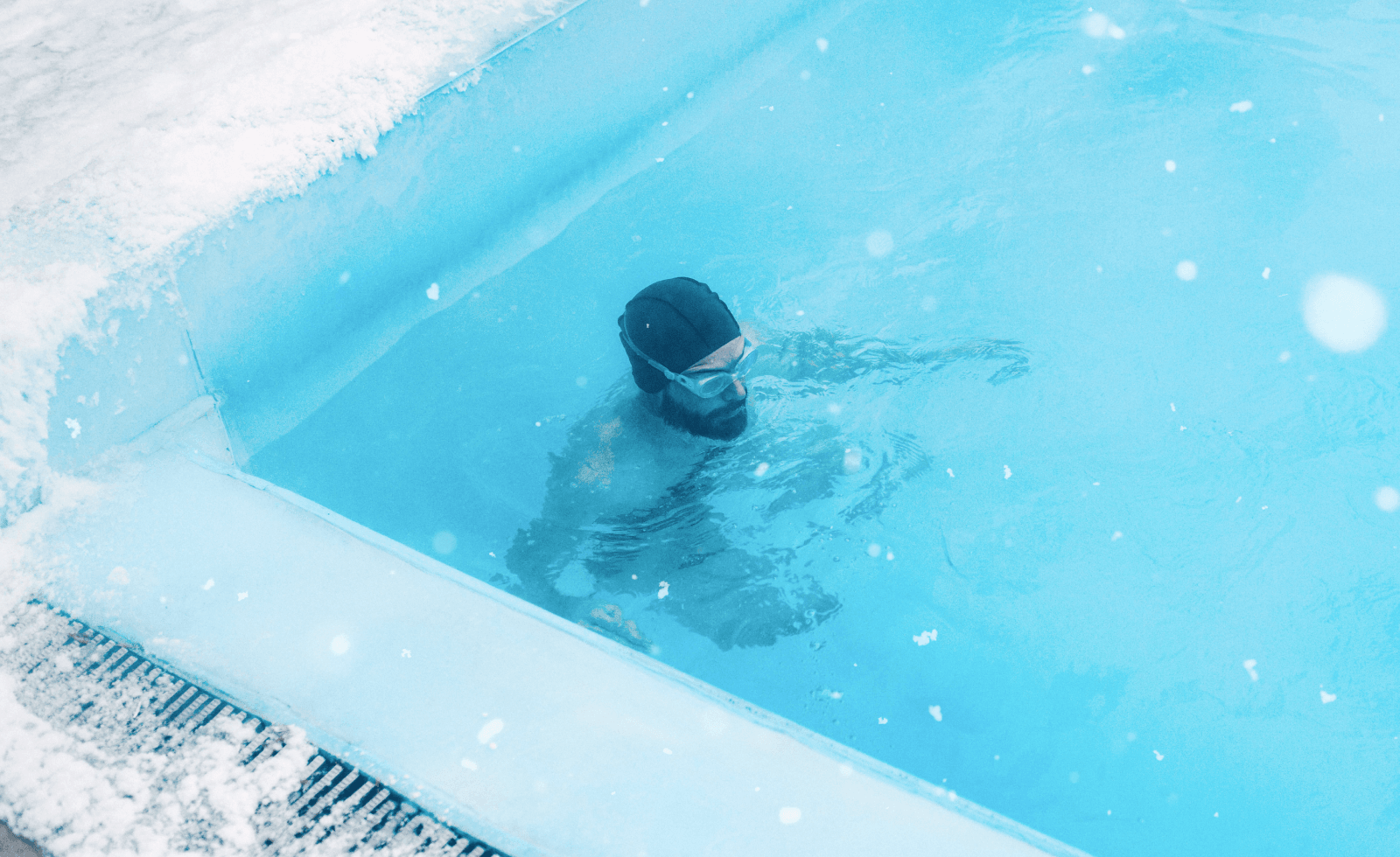 7 открытых бассейнов России, где можно поплавать зимой