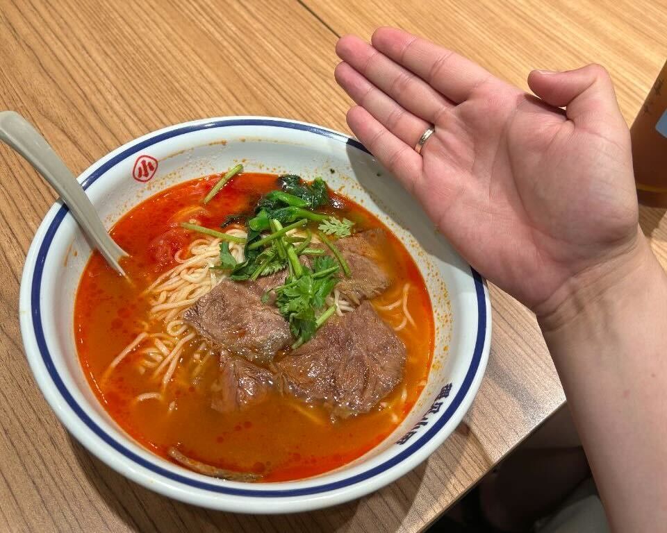 Размер порции супа в Шанхае (стоит примерно рублей 400).jpg