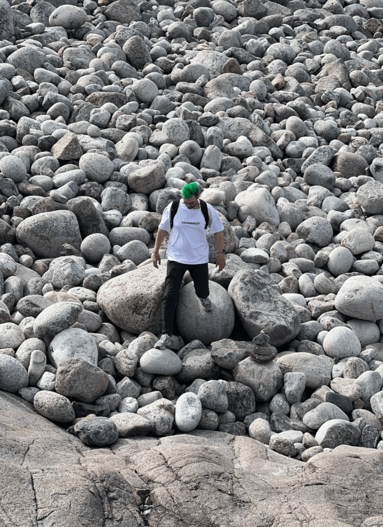 Пляж «Яйца дракона»