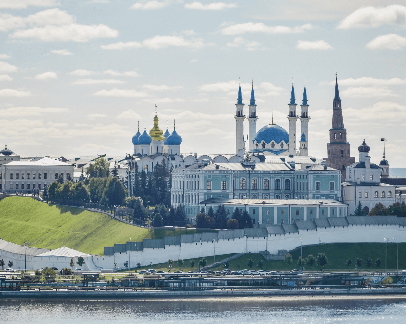 Кремль в Казани летом