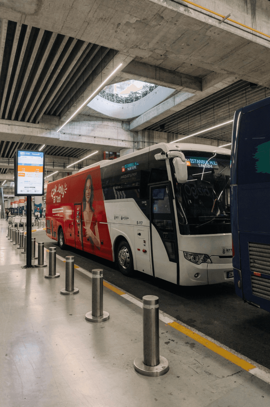 Автобус в аэропорту в Стамбуле