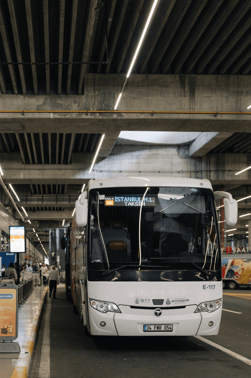 Автобус в аэропорту в Стамбуле
