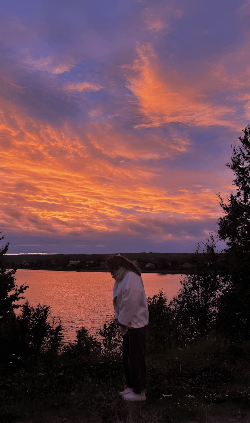 Красивый закат на Кольском полуострове