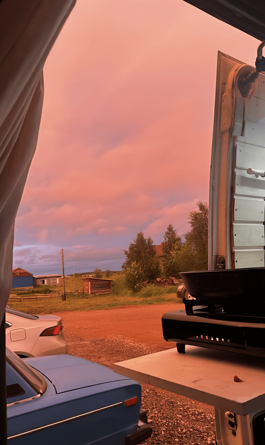 Красивый закат на Кольском полуострове