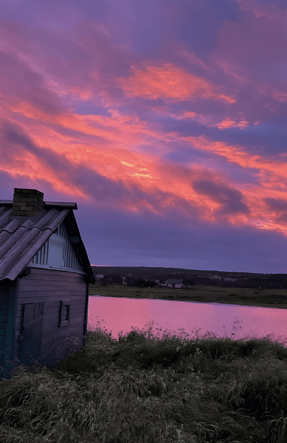 Красивый закат на Кольском полуострове