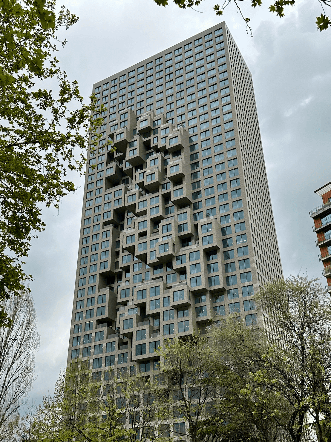 Улицы Тираны, Албания