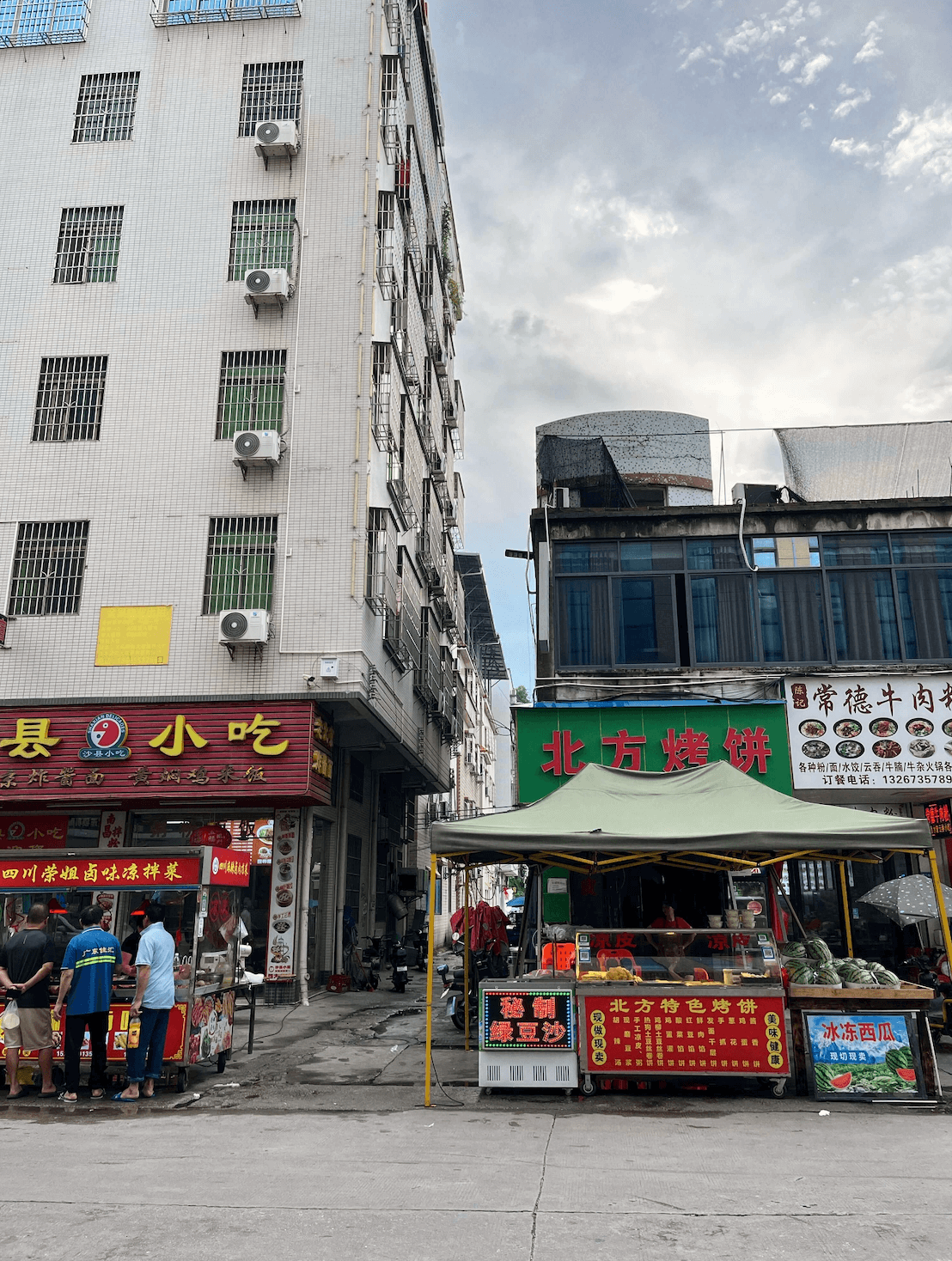 Улица в Гуанчжоу, Китай