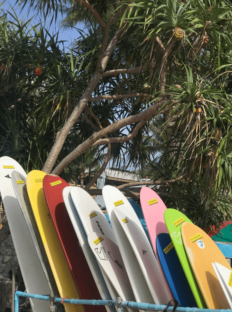 Сёрфинг на пляже Ката