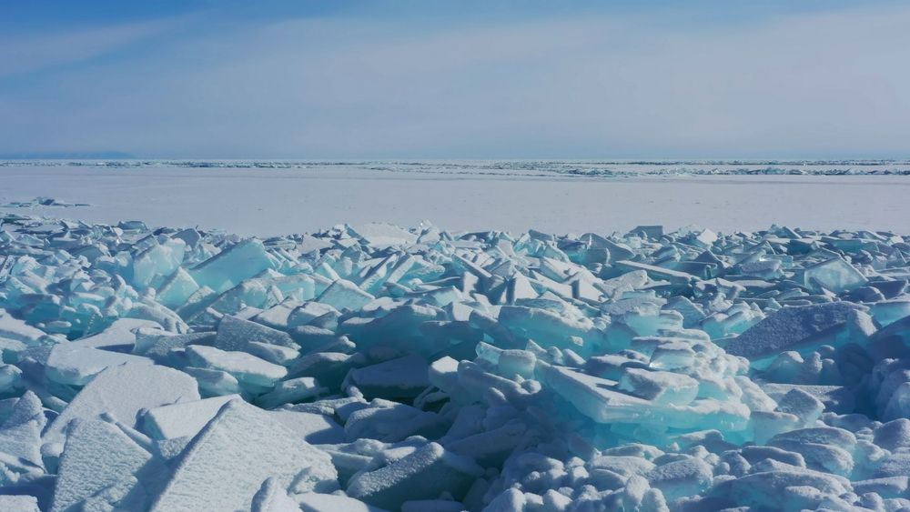 Торосы на Байкале