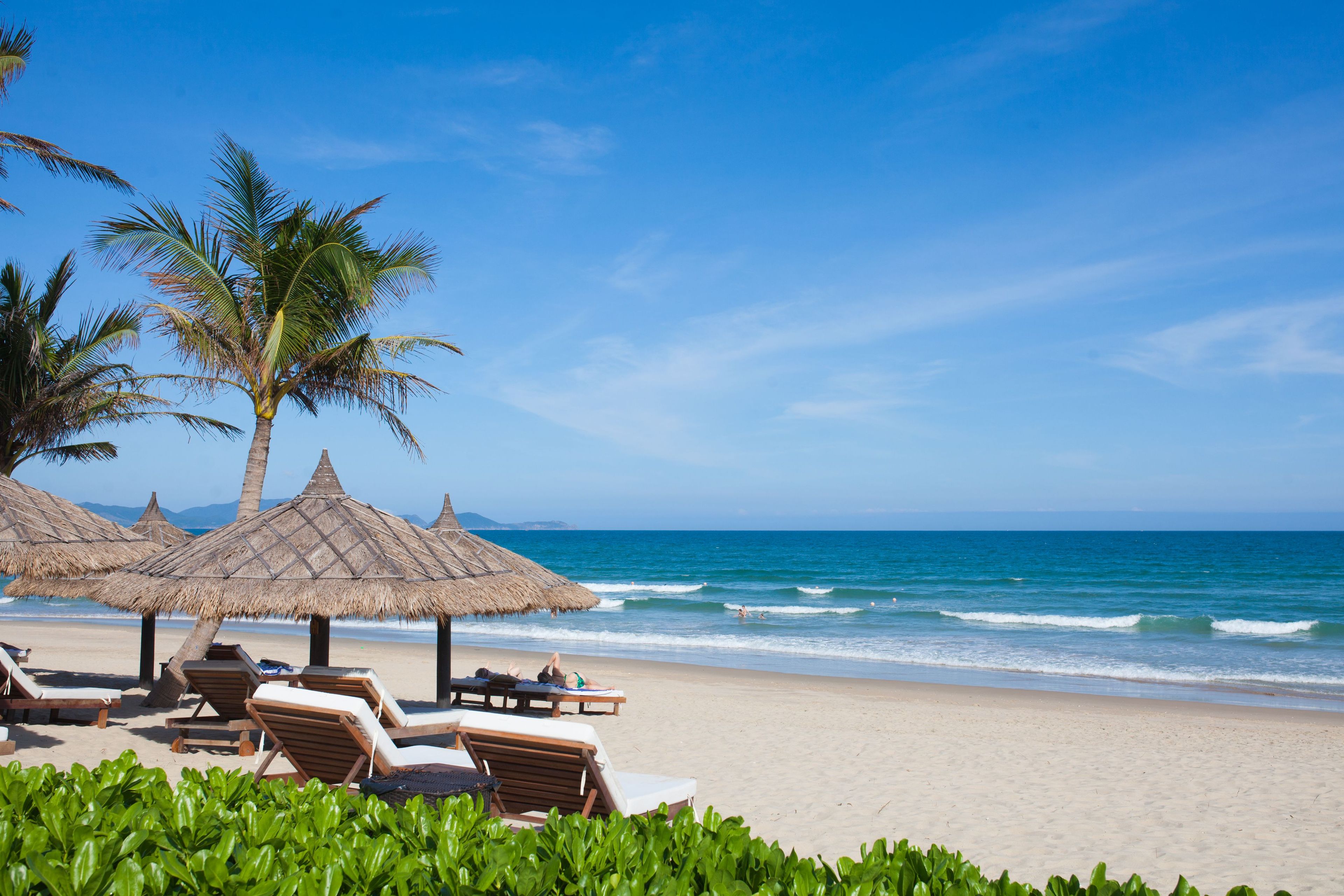 куда поехать в октябре