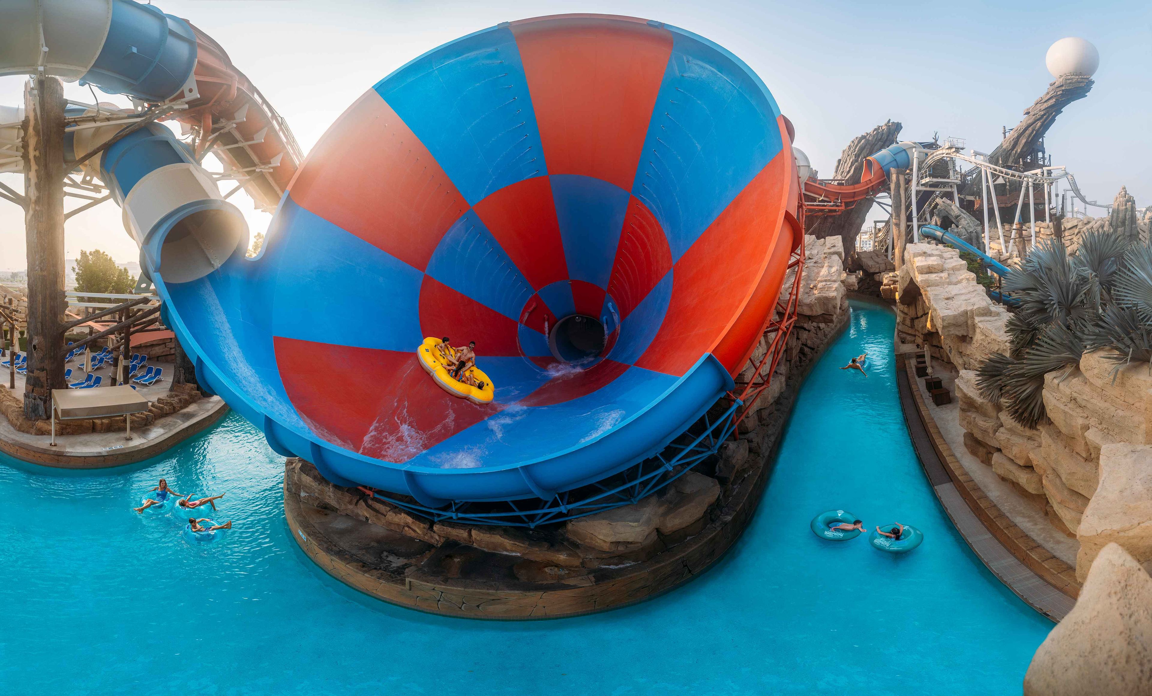 Аквапарк Yas Waterworld