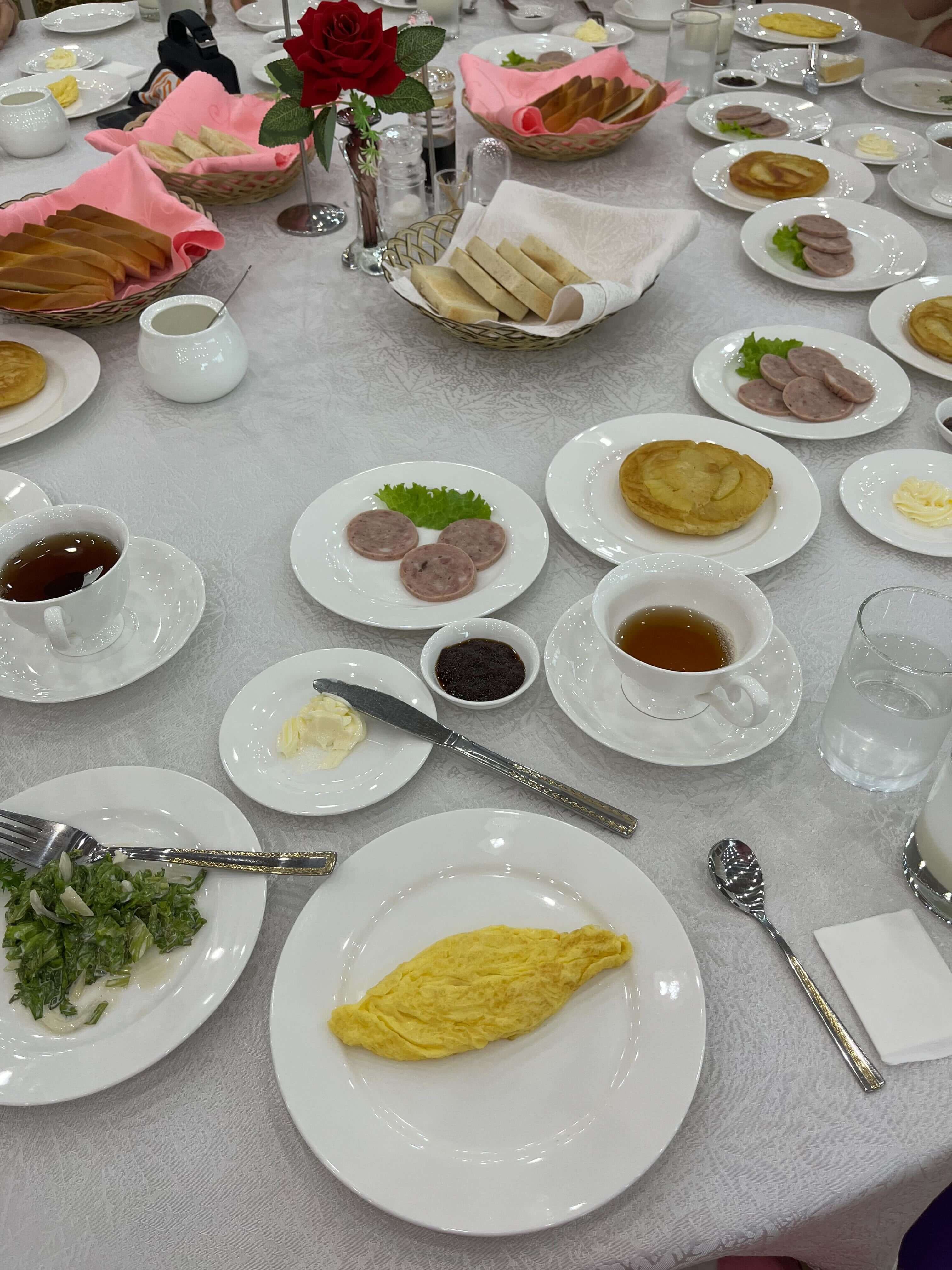 Завтрак в отеле.jpg