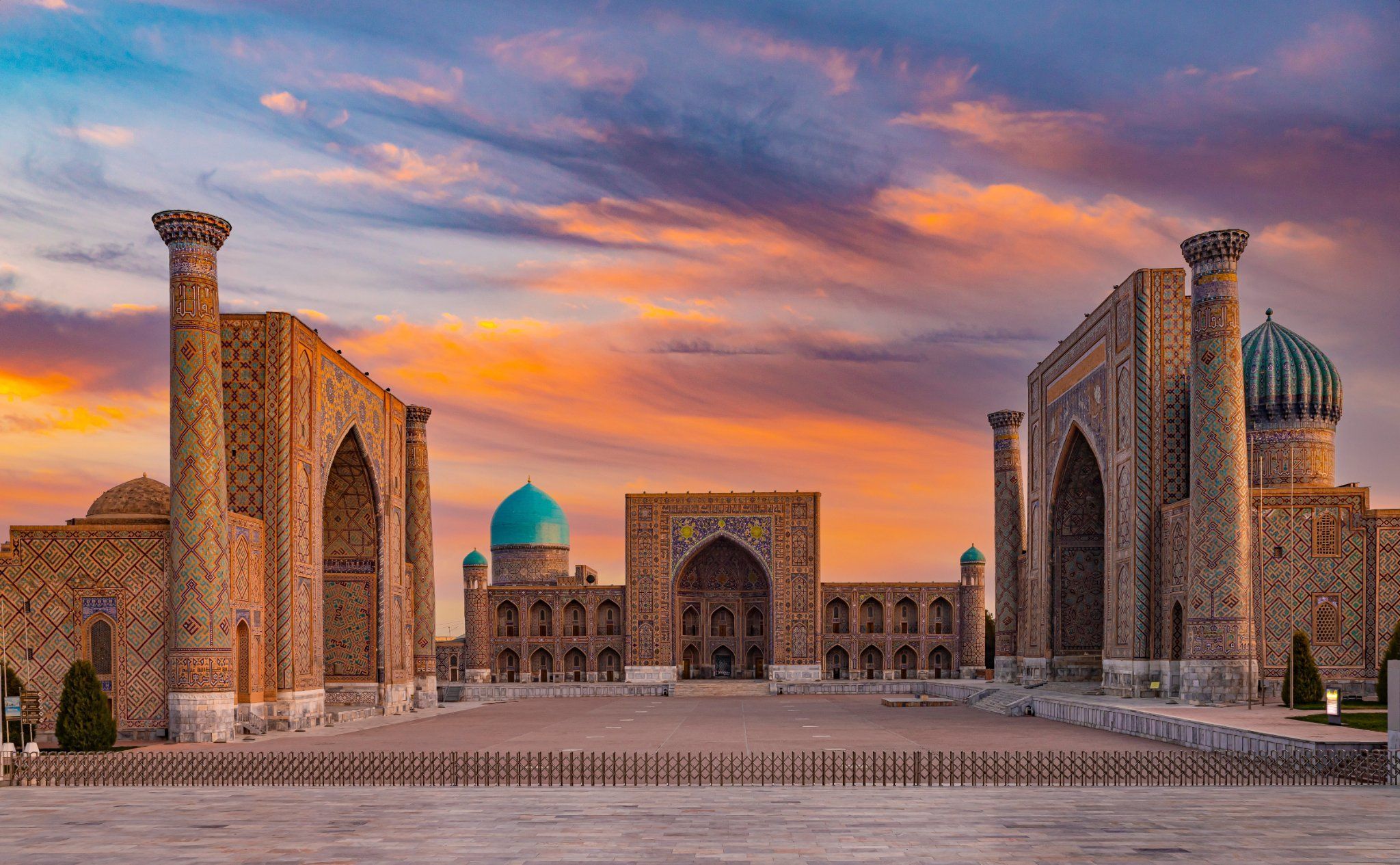 Бұхарадағы биенналеге баруға қанша қаражат кетеді? Бірге есептеп көрейік!