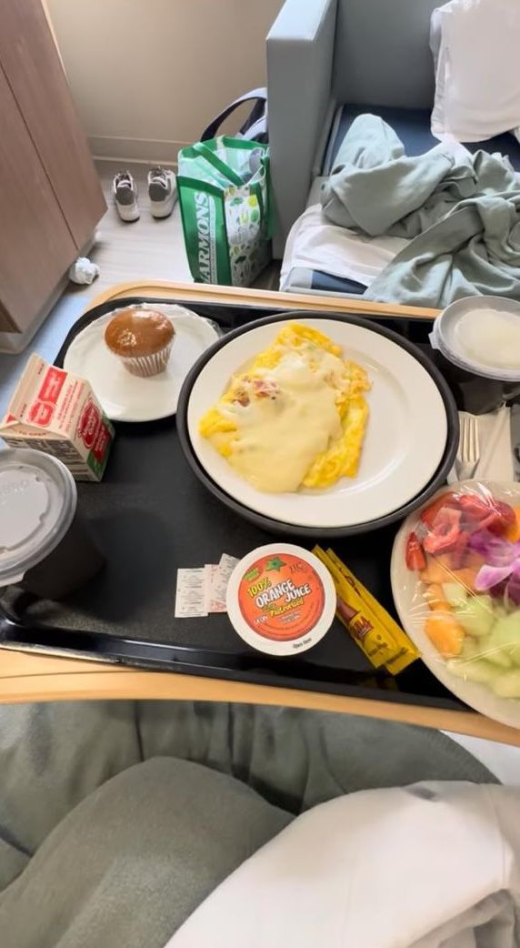food in hospital.JPG