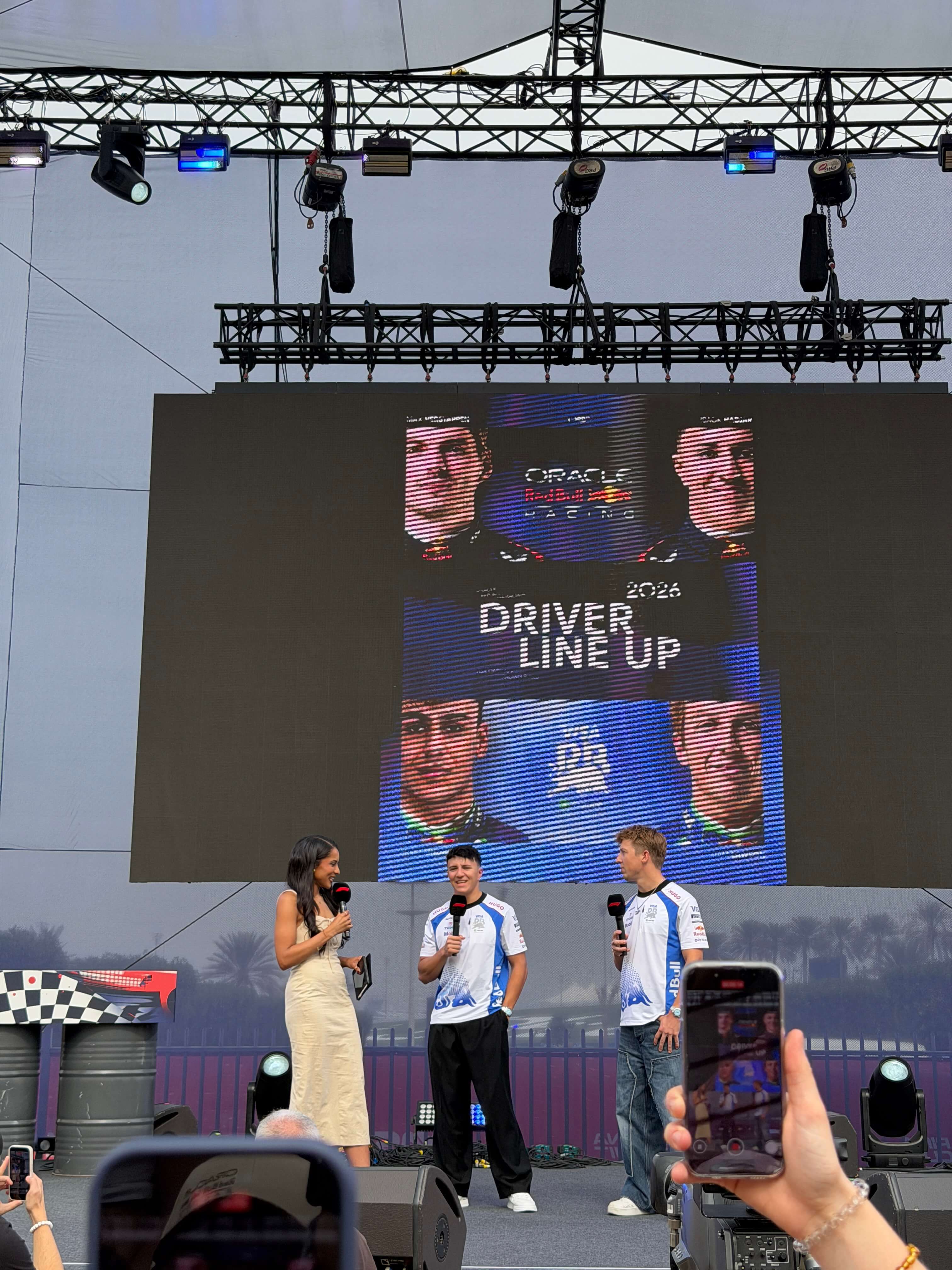 интервью пилотом Visa RB Racing.jpeg