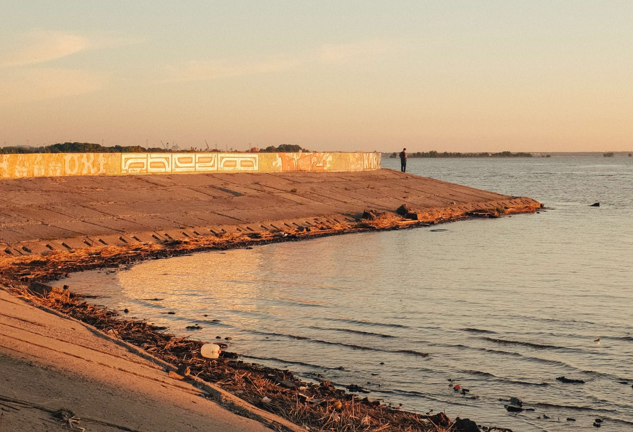 канонерка берег.jpg