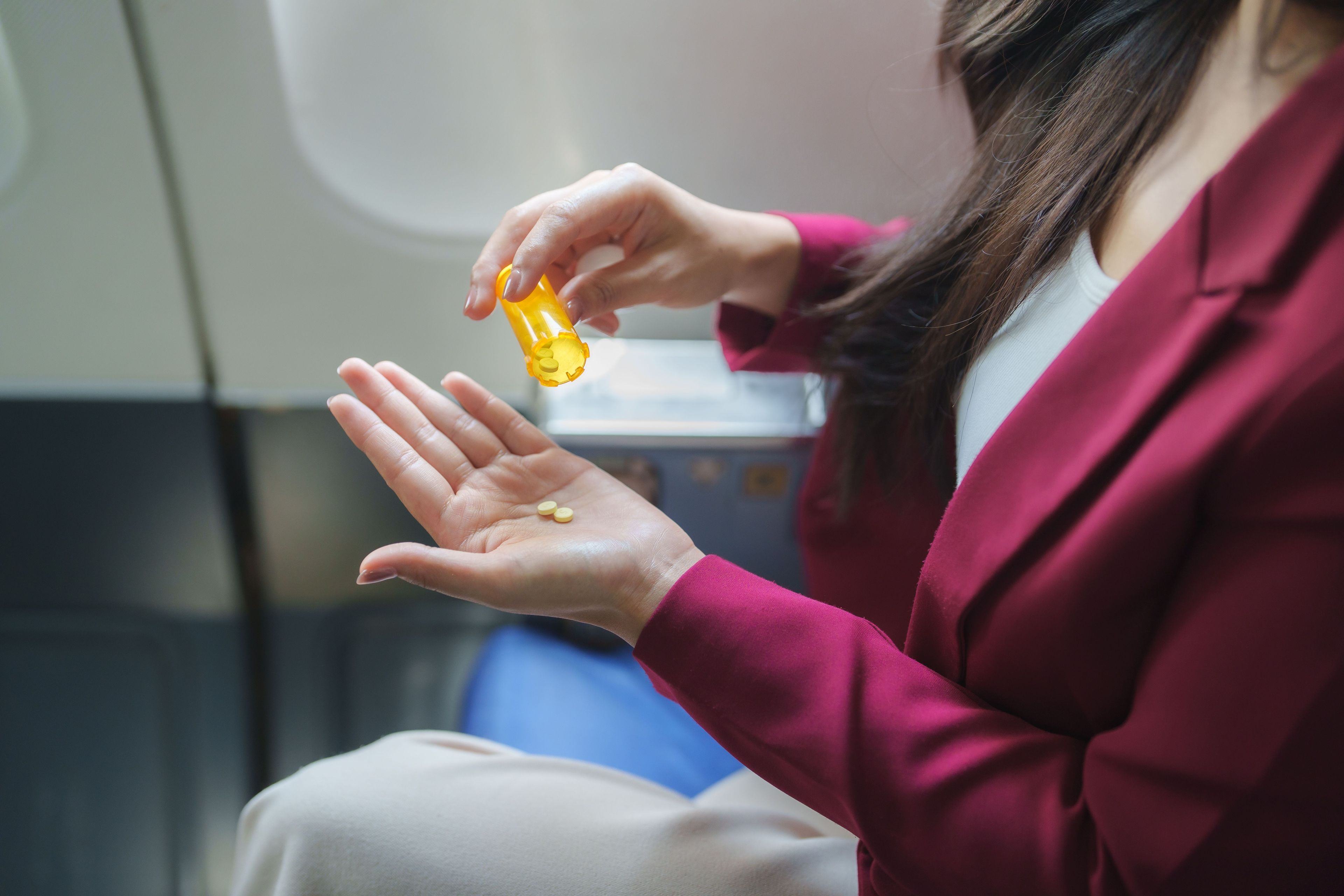 лекарства в салоне самолёта