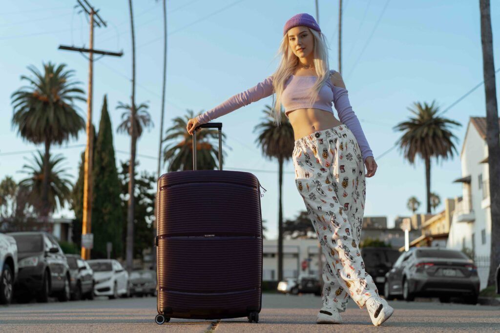 Что в чемоданчике: Ева Эльфи