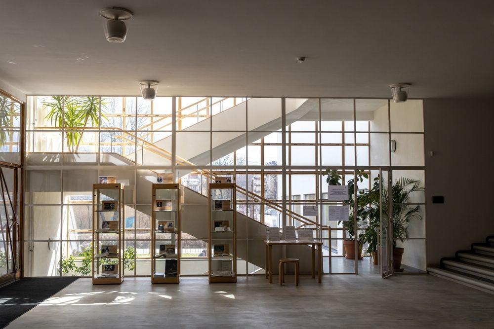 Интерьер библиотеки Аалто в Выборге
