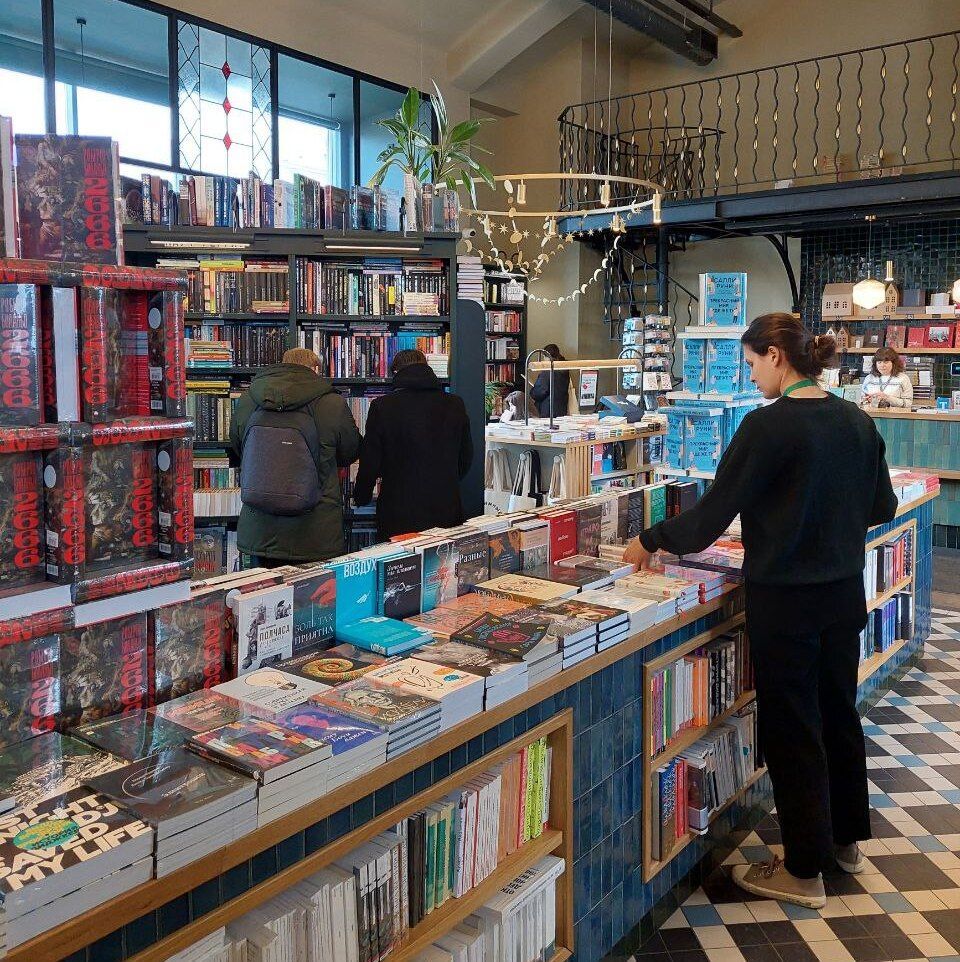 Книжный магазин в Питере