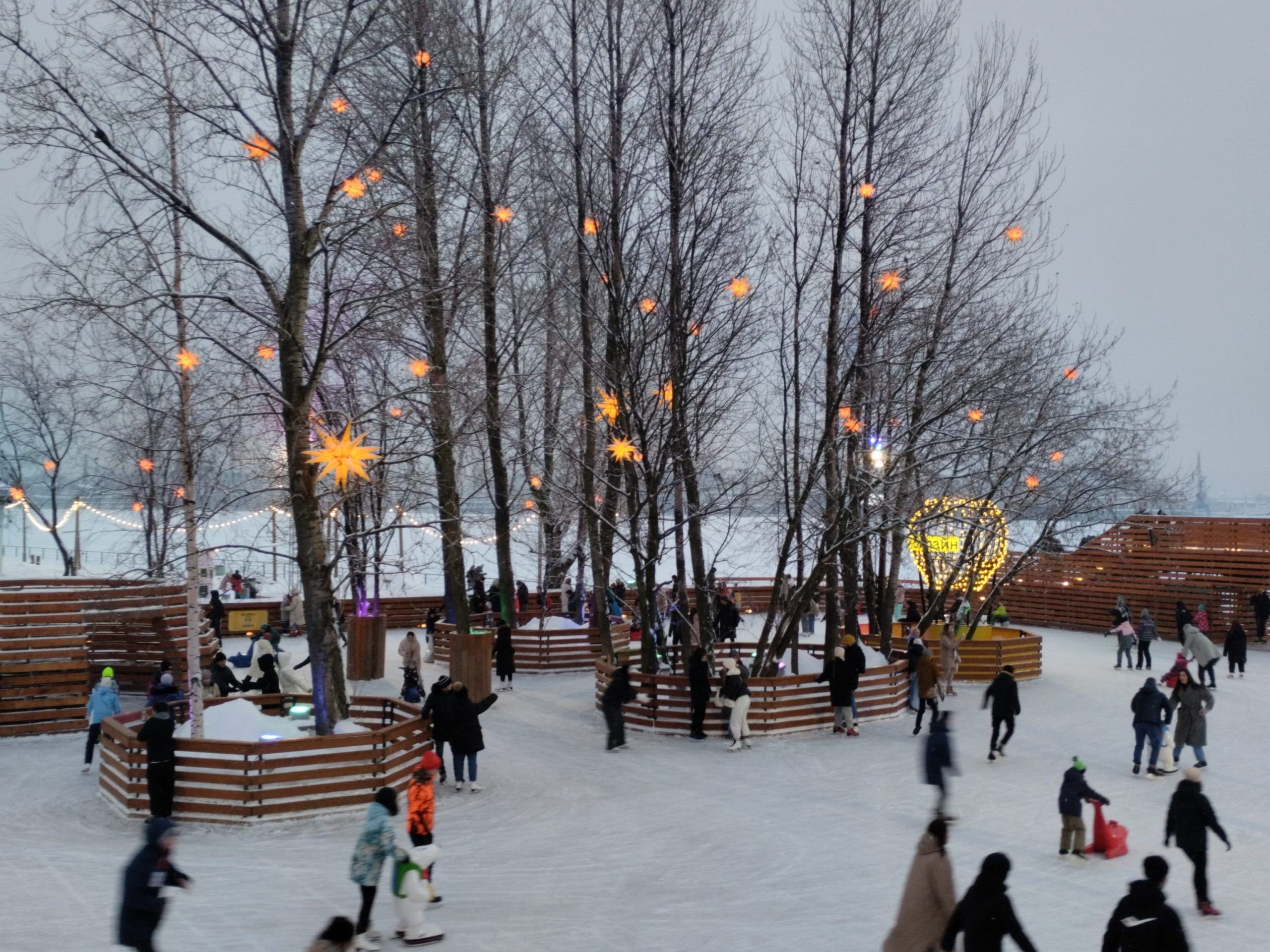 Каток в Питере