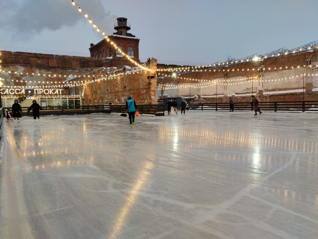 Каток в Питере