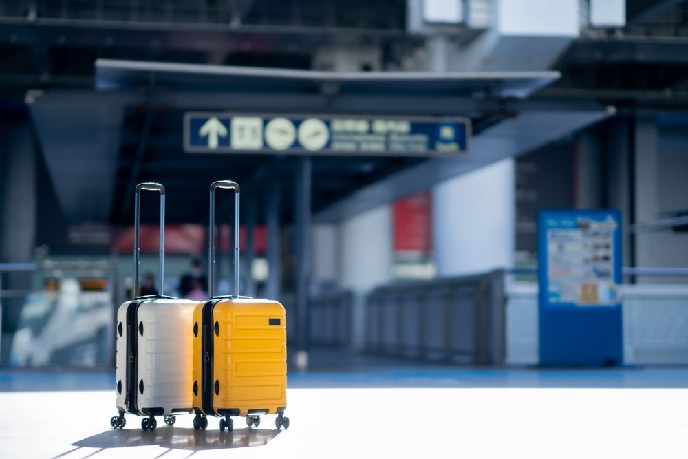 Чемоданы в аэропорту