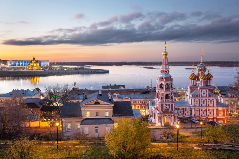 Вид с другого берега на Стрелку