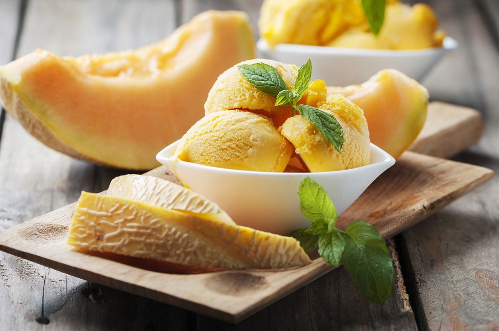 Дынное мороженое с кусочками дыни